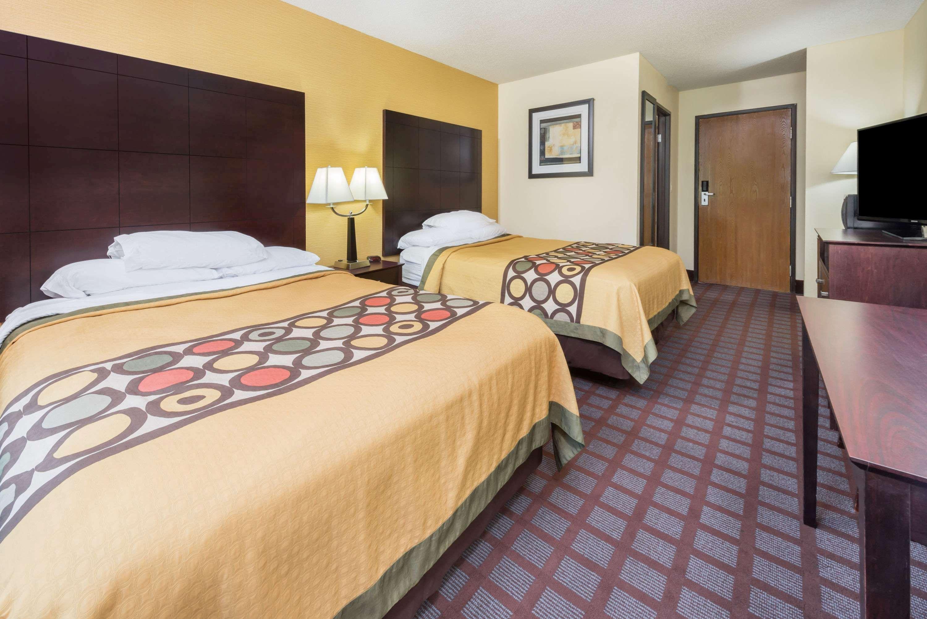 Super 8 By Wyndham Bloomington University Area Kültér fotó