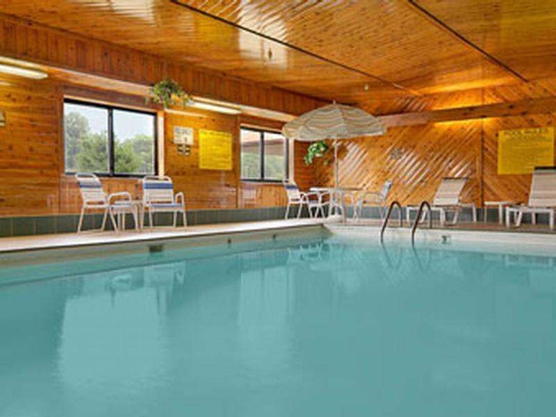 Super 8 By Wyndham Bloomington University Area Kültér fotó